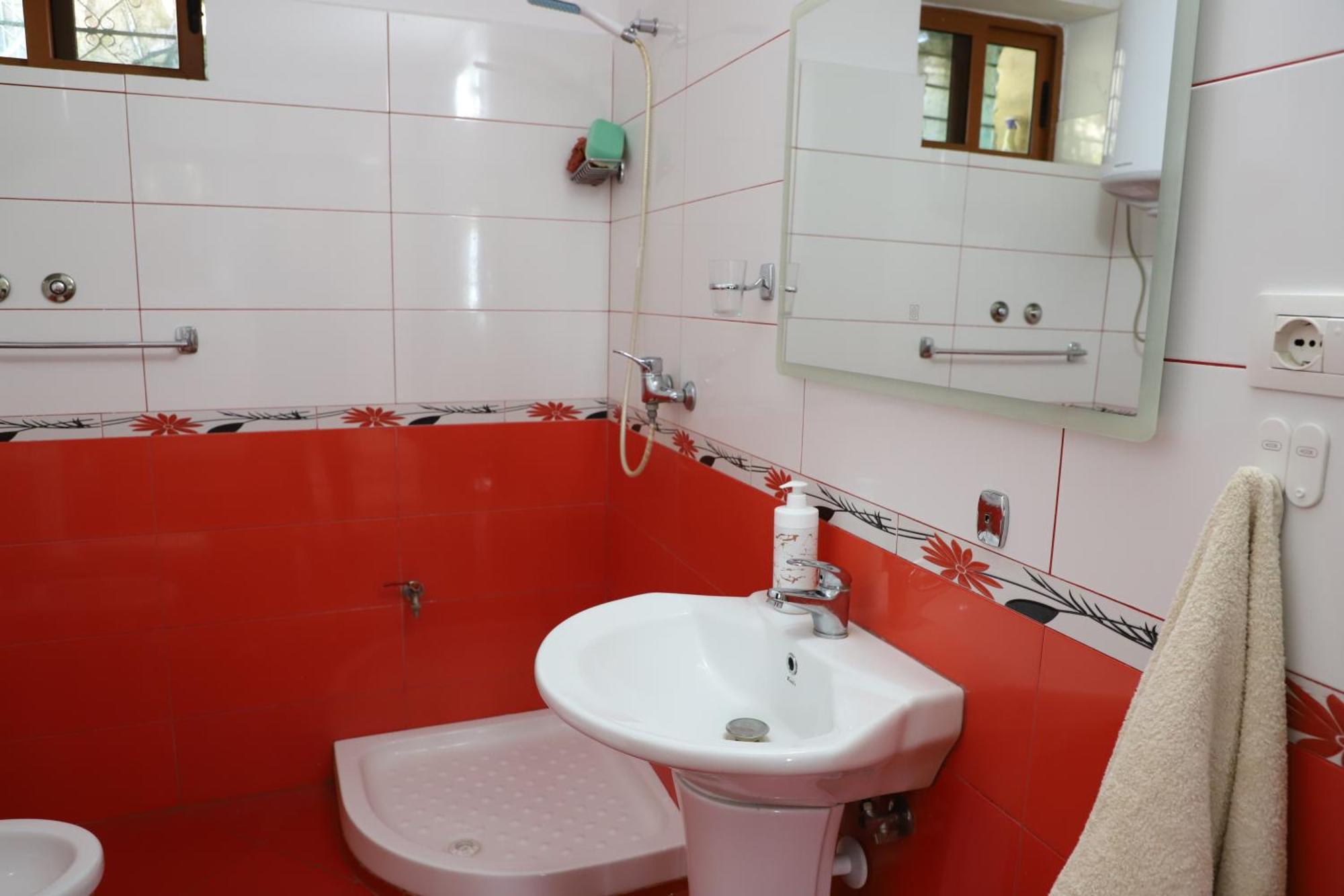 Guest House Lion Berat Bagian luar foto